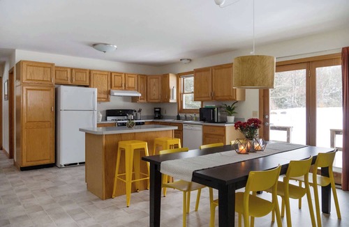 Jeffersonville House | Smuggs Mountain House w/Hot Tub, Sauna & River