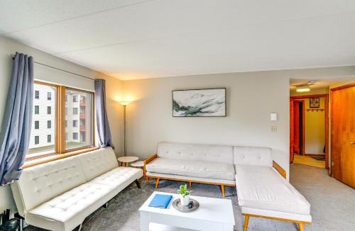 West Dover House | Snow Mountain Condo: Hot Tub + Shuttle to Resort
