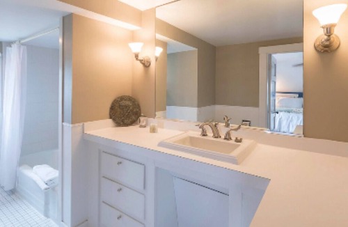 Provincetown Bed & Breakfast | Snug Cottage