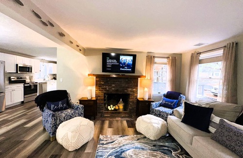 Eastham House | Solace in the Sun- Adj. Beds/Game Rm/Soakng Tub/Dog Ok