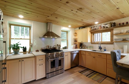 Spring Mills Cabin | Solar Cabin: Modern, Off-grid Retreat 30 Mins from PSU; 3rd Night FREE!