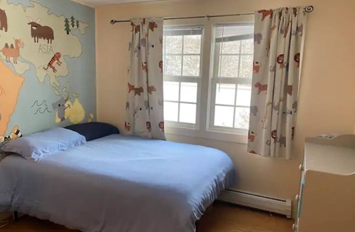 Waterbury Center House | Solar Powered & Centrally Located Waterbury Home