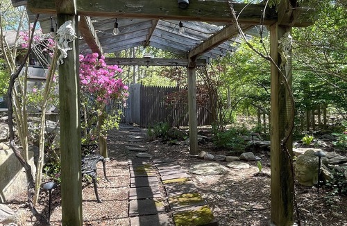 Southbury RV Rental | Soothing 1-bedroom campground in beautiful Southbury perfect for relaxing