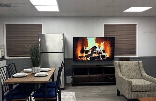 Long Island Apartment | Soothing 3-bedroom apartment with AC in Farmingville