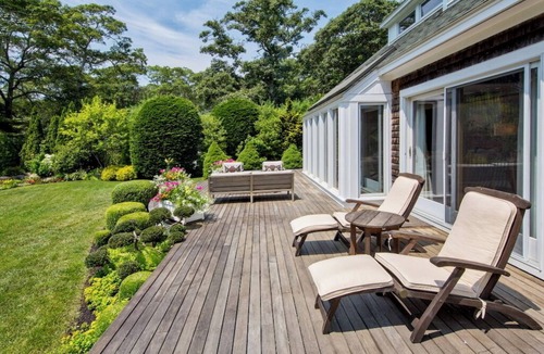 Tisbury House | Soothing 4-bedroom house with a built full yard andAC in charming Tisbury