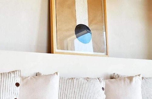Montauk Hotel | Soothing Seashore Terrain! Beachfront Hotel with Pool, Free Parking & Breakfast!