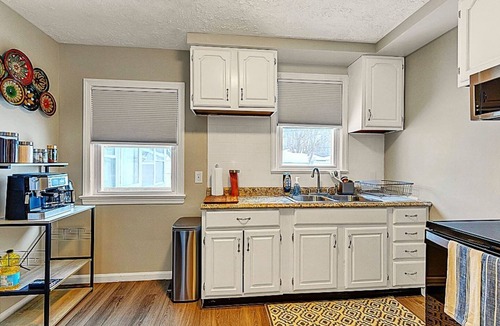 South Euclid House | South Euclid 3BR Cozy Home — Near Clinic