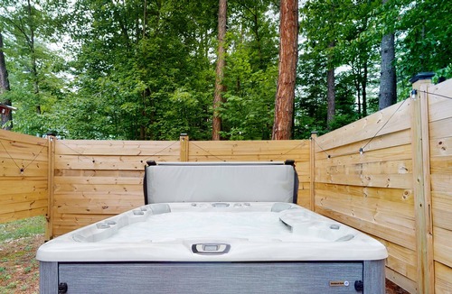 Silver Lake House | South Way Retreat | Dog-friendly house with hot tub & firepit, next to White Lake