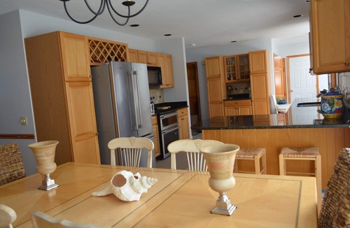 Bass River House | South Yarmouth-Walk to Beach! Large 4 Bedroom/2.5 Bath House-Central AC