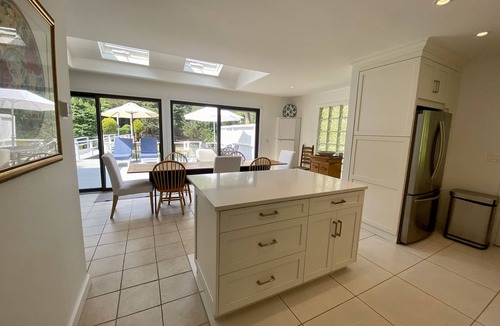 Shinnecock Hills House | Southampton Getaway, 3 bed, 2 bath, Hot Springs SaltHot Tub, Pool, small Pet