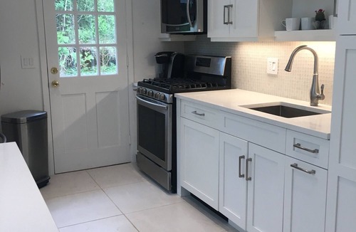 Shinnecock Hills House | Southampton Getaway, 3 bed, 2 bath, Hot Springs SaltHot Tub, Pool, small Pet