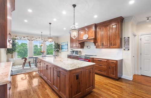 South Britain House | Southbury Lake Ridge sanctuary · Pool+Hiking+I84