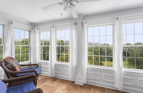 South Britain House | Southbury Lake Ridge sanctuary · Pool+Hiking+I84