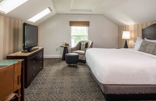 Manchester Hotel | Spa, Trails & Golf Retreat Near Manchester Village Shopping
