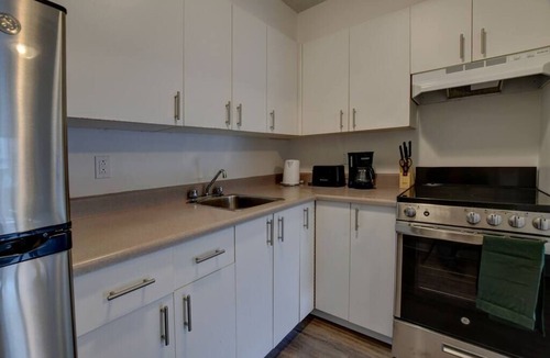 Laval Apartment | Spacious 1 bedroom, with balcony, Laval, all incl