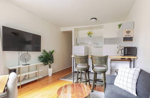 Bloomingdale Apartment | Spacious 2 bed, 1.5 bath unit near Columbia University