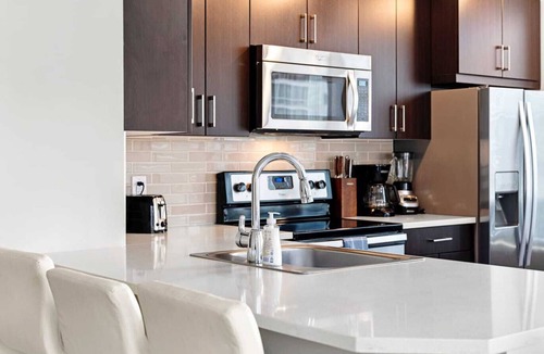 Bay Village Apartment | Spacious 2br 2ba unit in prime location downtown