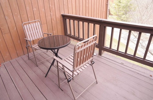 Vernon Condo | Spacious 2BR Condo Perfect for Families, Couples & Getaways