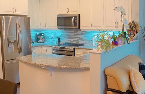 Leitrim House | Spacious 3 bed and 2.5 bathroom townhouse near the airport amazing for relaxing.