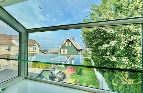 Milford House | Spacious 3 Bedroom, 2 Bath Home Steps From the Water & Local Hotspots