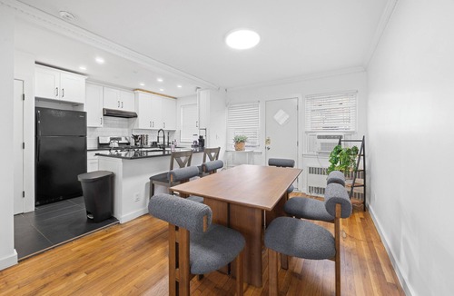 Crown Heights House | Spacious 3-Bedroom Duplex in the Heart of Crown Heights