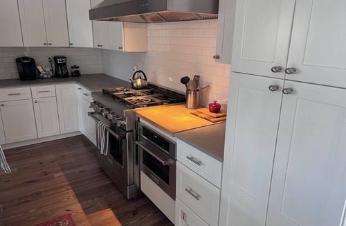 Penobscot House | Spacious 3 bedroom farmhouse on the Blue Hill Peninsula
