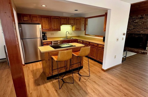 North Conway Condo | Spacious 3 bedroom Family Condo located 1 mile from downtown North Conway!