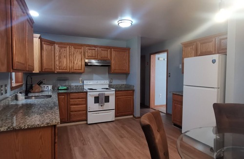 Worcester House | Spacious 3-bedroom townhome near Umass memorial Hospital in Worcester