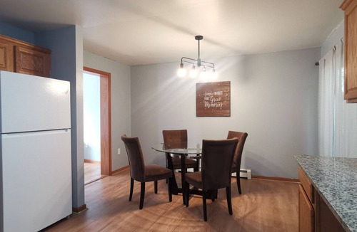 Worcester House | Spacious 3-bedroom townhome near Umass memorial Hospital in Worcester