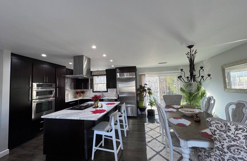 Cranston Apartment | Spacious 3-bedroom with AC and WiFi in charming Cranston