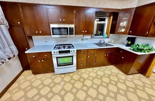 Constable Hook Apartment | Spacious 3BR apt | 20 Min MetLife | Near NYC & EWR