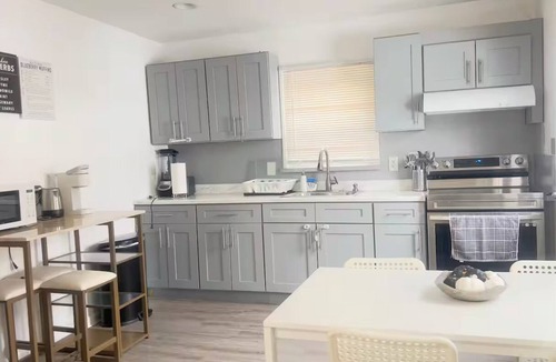 Garden City Park House | Spacious 3BR Home w/Parking, Backyard, Fire Pit & BBQ