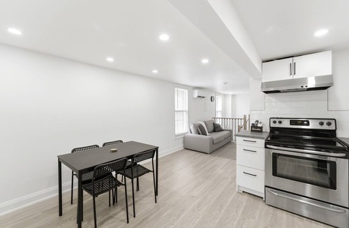 Brantford Apartment | Spacious 3BR Two-Level Apt · Monthly Stays · Sleeps 5 · In-Unit Laundry