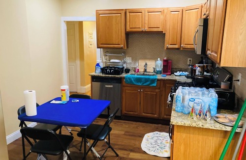 Dorchester Apartment | Spacious 4-bedroom apartment with AC, WiFi in charming Boston
