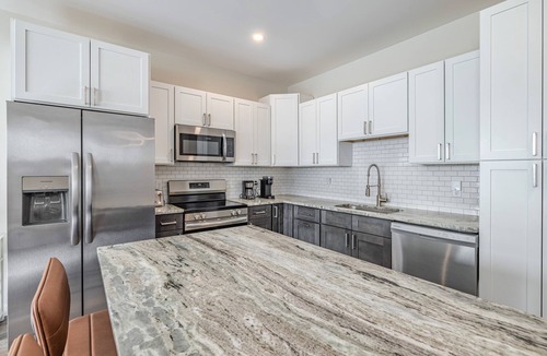 Niantic Condo | Spacious 4-bedroom condo in peaceful Niantic with AC