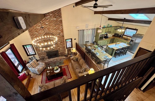 Lake Ariel House | Spacious 4 bedroom home located in area in amenity filled The Hideout.