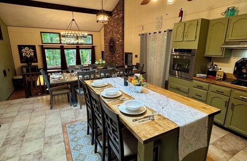 Lake Ariel House | Spacious 4 bedroom home located in area in amenity filled The Hideout.