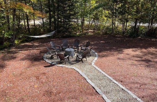 West Bridgton House | Spacious 4 Bedroom Home ~ Moose Pond/Pleasant Mountain. Kids Love It Here!
