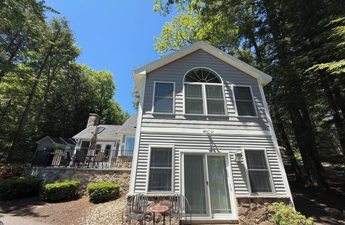 Gilford House | Spacious 4-bedroom house in charming Gilford on Lake Winnipesaukee.