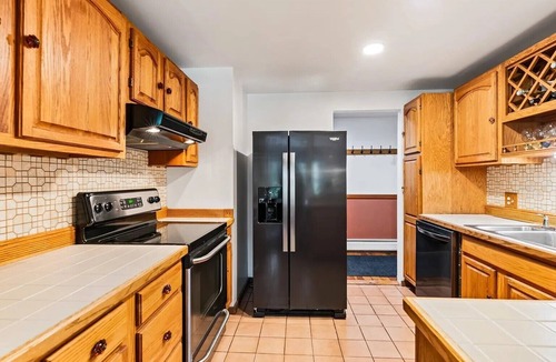 Bradford House | Spacious 4-bedroom mountain escape in Bradford, NH