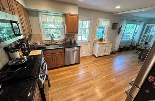 Greenwich House | Spacious 4-bedroom Ranch Home in Central Greenwich with big fenced in yard