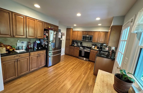 Greenwich House | Spacious 4-bedroom Ranch Home in Central Greenwich with big fenced in yard