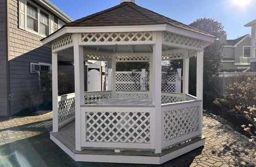 The Dunes House | Spacious 4BR House in Charming Haven Beach 1 Block from the Ocean
