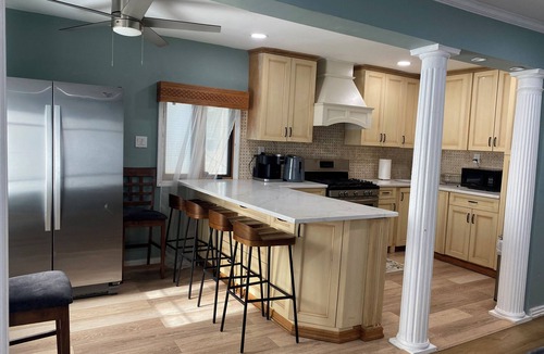 Elmont House | Spacious 5 bed & 2 bath House Near UBS Arena, JFK, and NYC
