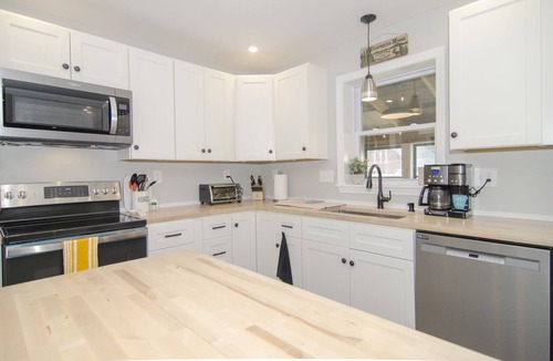 East Burke House | Spacious 5-bedroom home - close to town and trails
