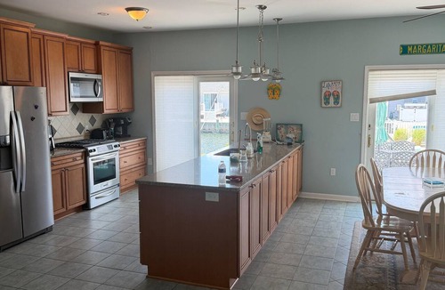 Ocean Beach III House | Spacious 6-bedroom house with pool and on the bay in enchanting Lavallette