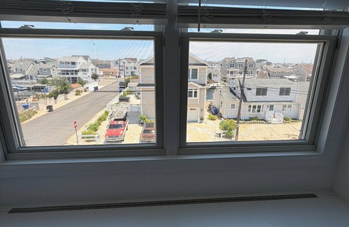Ocean Beach III House | Spacious 6-bedroom house with pool and on the bay in enchanting Lavallette