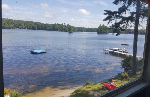Gray House | Spacious 6-bedroom waterfront home with WiFi, in beautiful Gray.