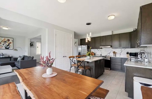 Ottawa Division House | Spacious 6BR Home | Barrhaven