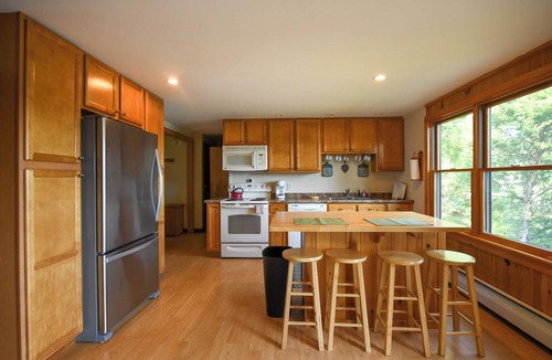 Raymond House | Spacious 7-Bedroom Lakeside Retreat on Little Sebago Lake
